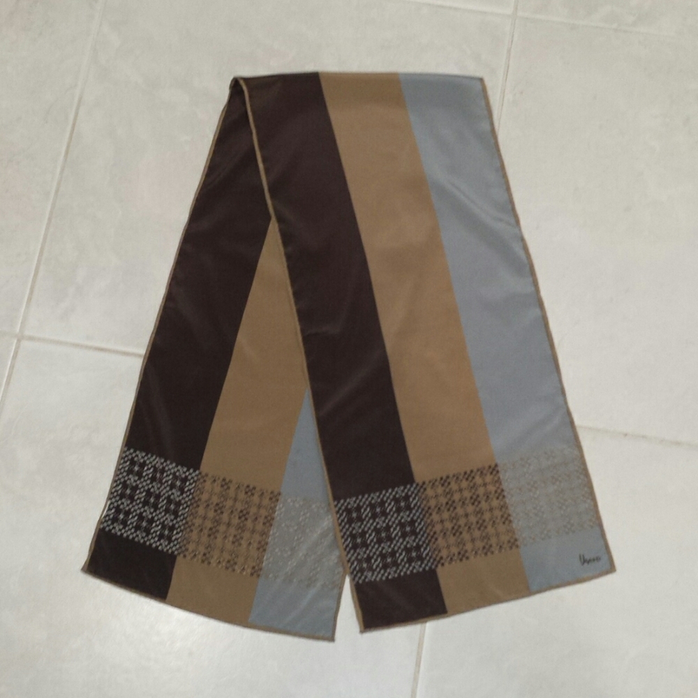 Ugna Scarf